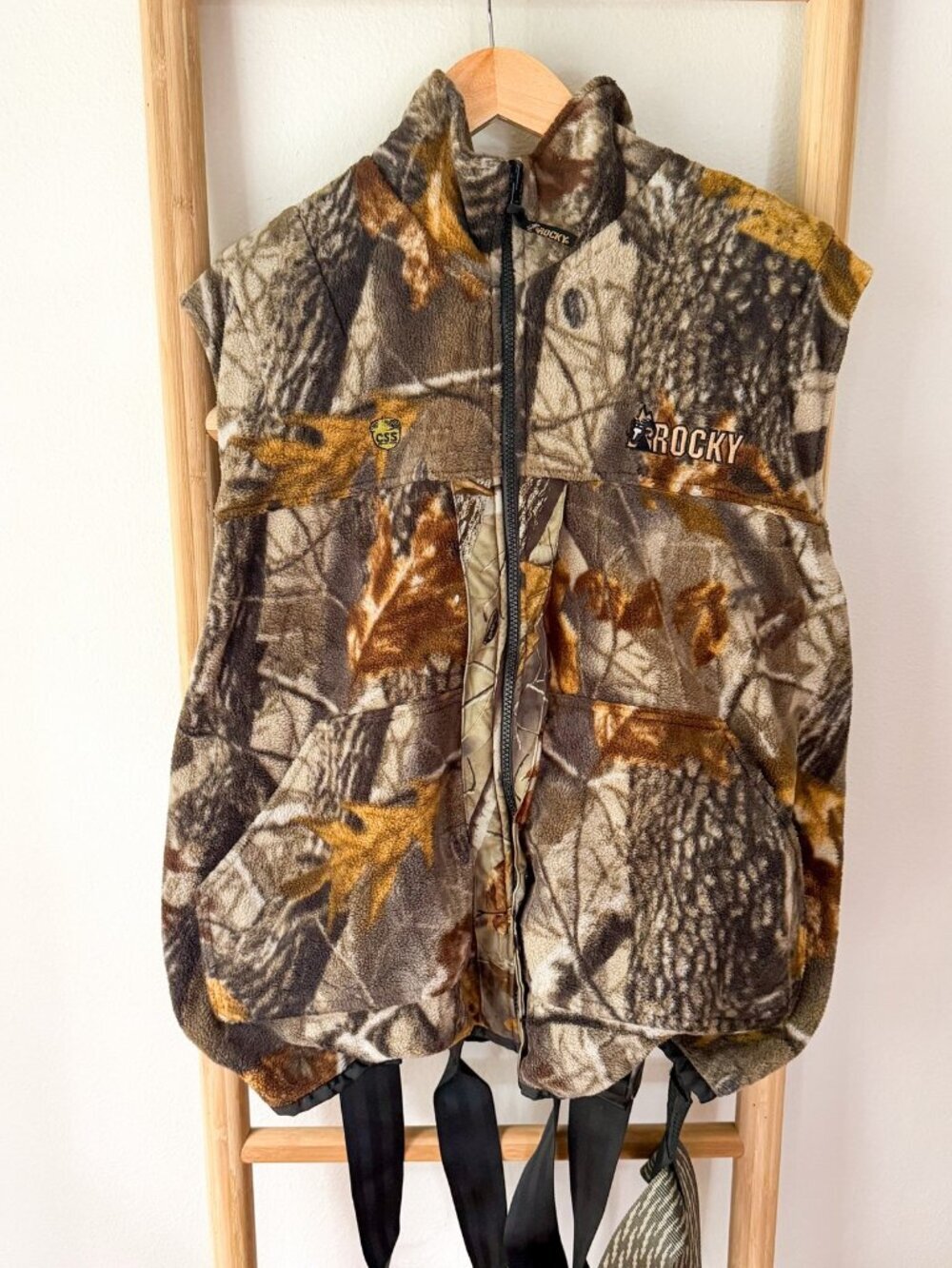 Rocky Camo Hunting Safety Vest Full Zip Harness Backpack Straps Mens Size Large